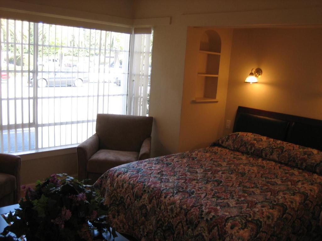 Stanford Inn เมนโลพาร์ก ภายนอก รูปภาพ