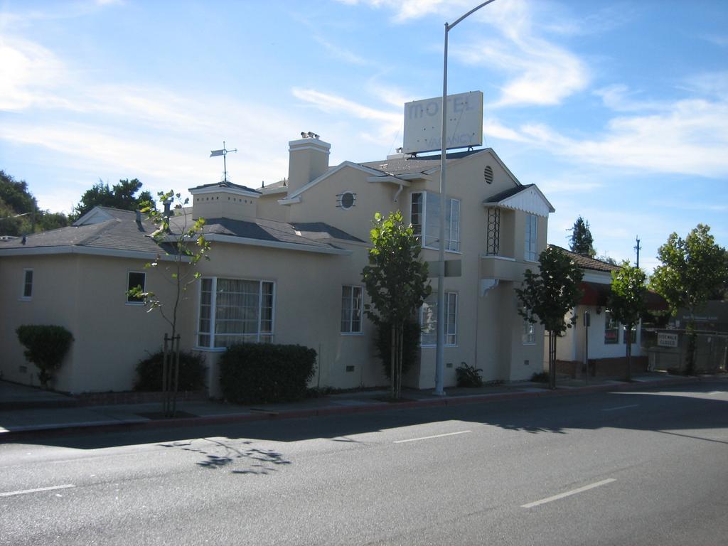 Stanford Inn เมนโลพาร์ก ภายนอก รูปภาพ